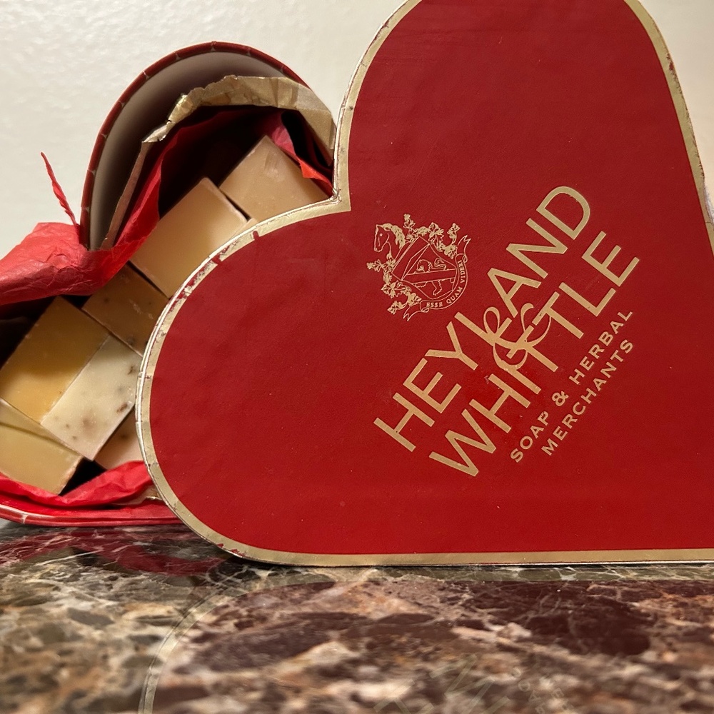 UHeart-shaped box of small guest soaps--this would look nice in your guest bathr